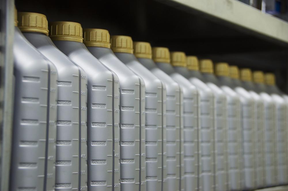 Auto Store Displays: Motor Oil Racks | Handy Store Fixtures